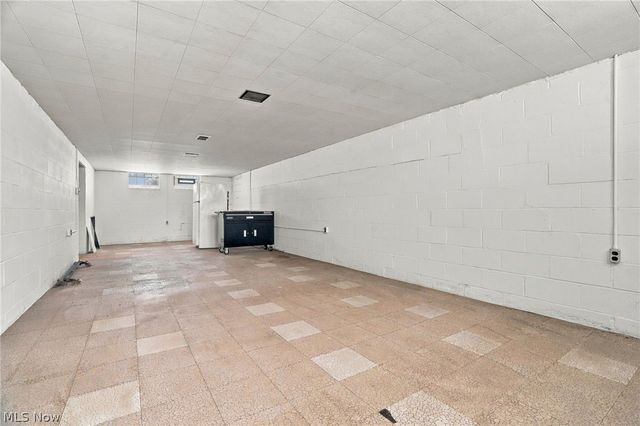 819 E 261st Street, Euclid, OH 44132