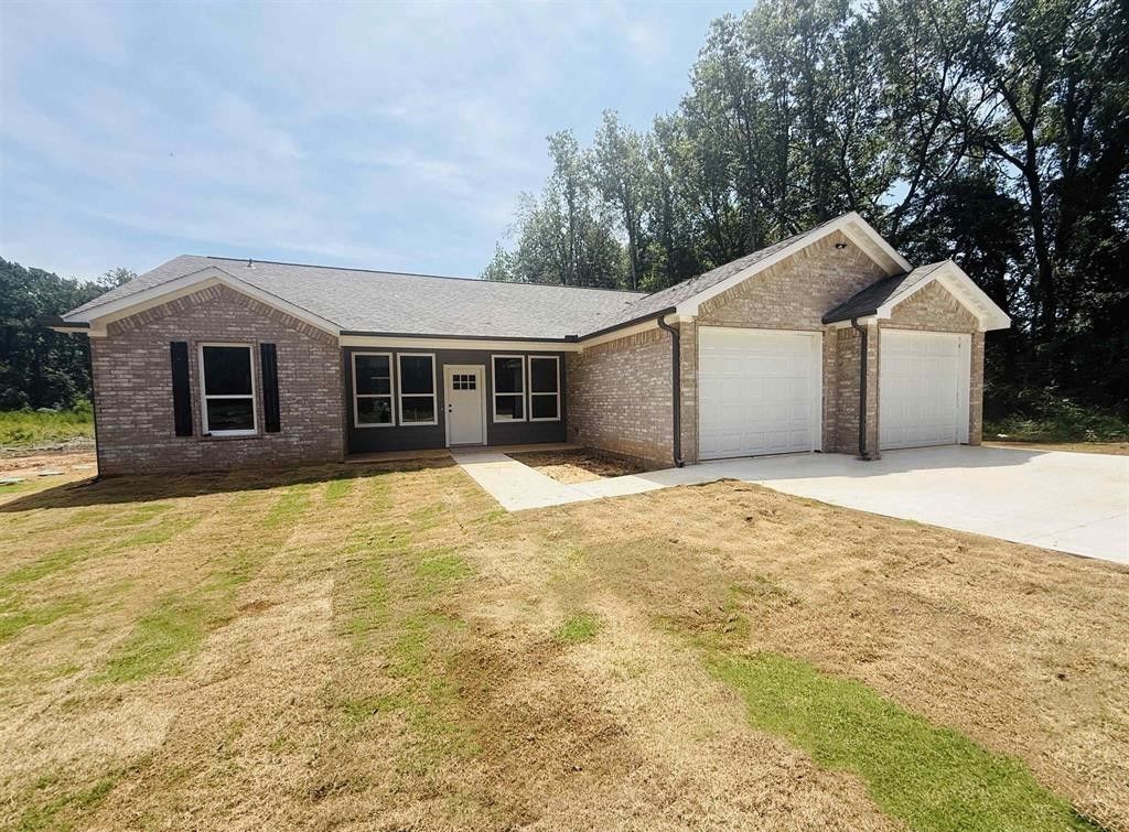 1367 CR 2314, Pittsburg, TX 75686