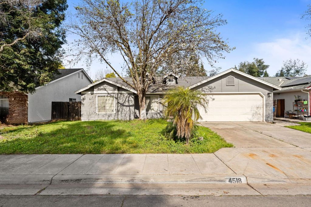 Image 1 of property listing at 4518 W Escalon Avenue, Fresno, CA 93722