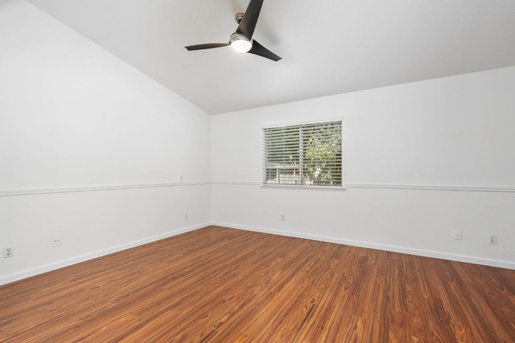 Image 22 of property listing at 4518 W Escalon Avenue, Fresno, CA 93722