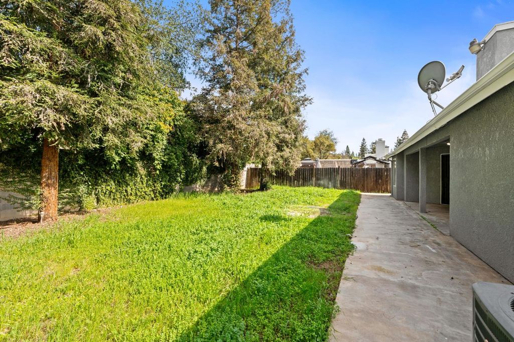 Image 30 of property listing at 4518 W Escalon Avenue, Fresno, CA 93722