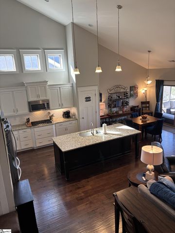 576 Serendipity Lane, Spartanburg, SC 29301