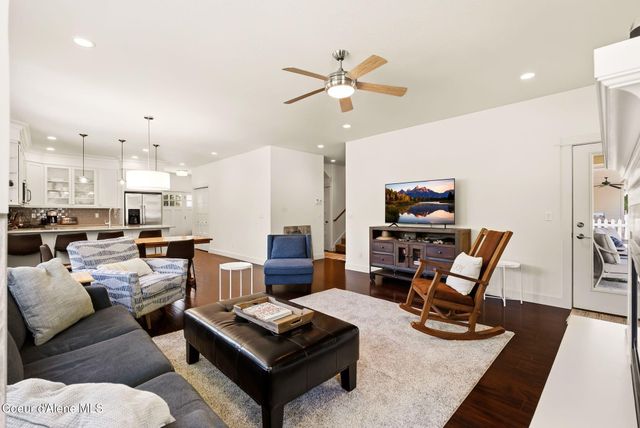 408 Becker LN, Dover, ID 83825