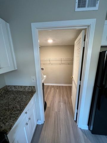 622 Castlegate Dr, Nashville, TN 37217