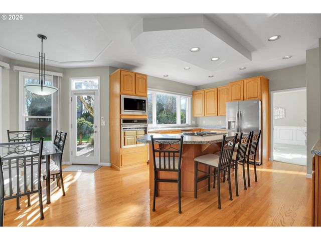 822 Nw TURNBERRY Ter, Beaverton, OR 97006