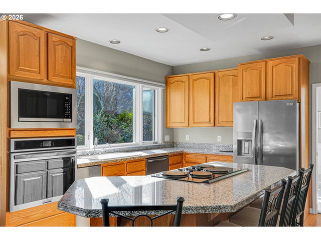 822 Nw TURNBERRY Ter, Beaverton, OR 97006