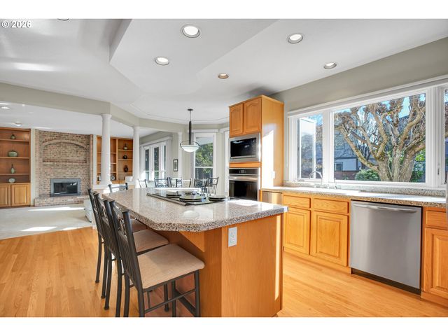 822 Nw TURNBERRY Ter, Beaverton, OR 97006