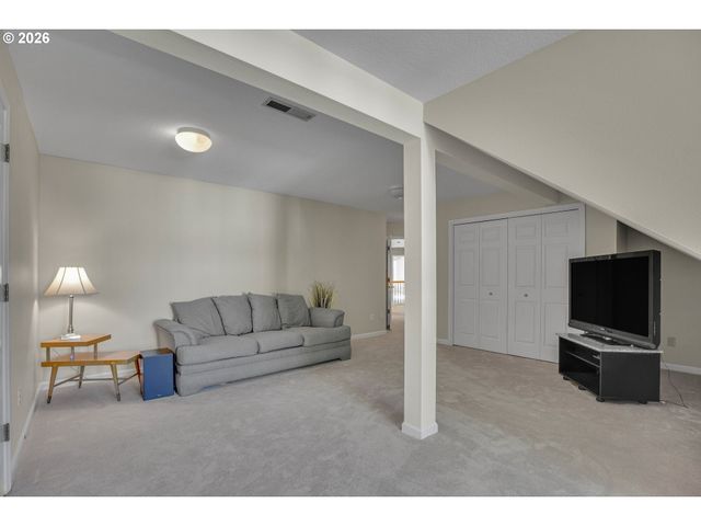 822 Nw TURNBERRY Ter, Beaverton, OR 97006