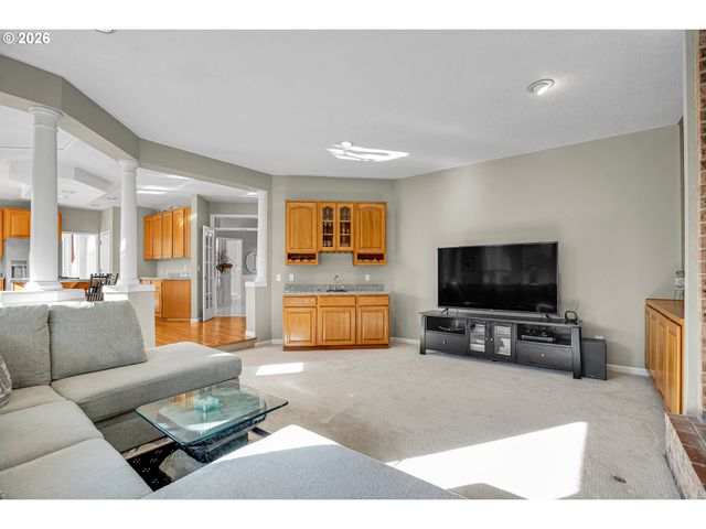 822 Nw TURNBERRY Ter, Beaverton, OR 97006