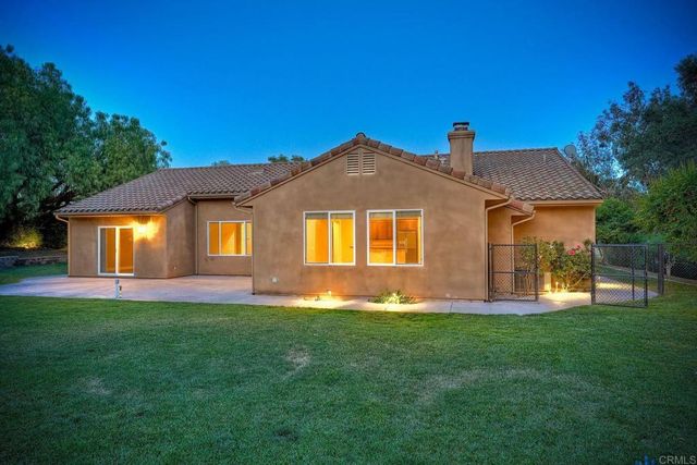 1285 S Stage Coach Ln, Fallbrook, CA 92028