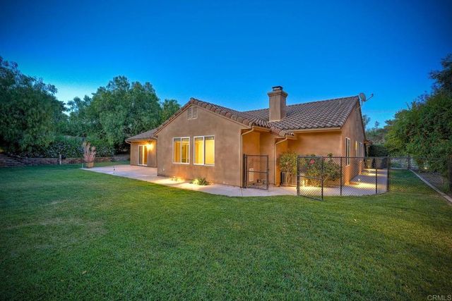 1285 S Stage Coach Ln, Fallbrook, CA 92028
