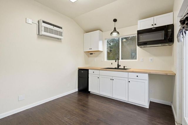 1285 S Stage Coach Ln, Fallbrook, CA 92028