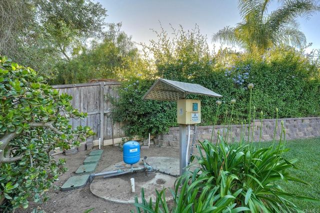 1285 S Stage Coach Ln, Fallbrook, CA 92028
