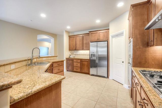 1285 S Stage Coach Ln, Fallbrook, CA 92028