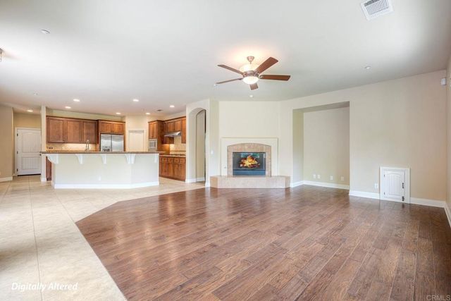 1285 S Stage Coach Ln, Fallbrook, CA 92028