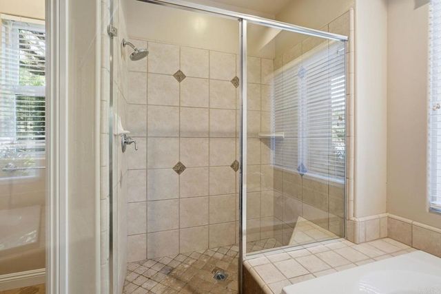 1285 S Stage Coach Ln, Fallbrook, CA 92028