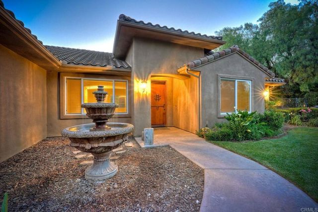 1285 S Stage Coach Ln, Fallbrook, CA 92028