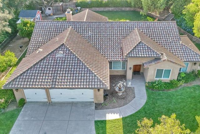 1285 S Stage Coach Ln, Fallbrook, CA 92028