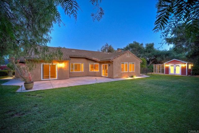 1285 S Stage Coach Ln, Fallbrook, CA 92028