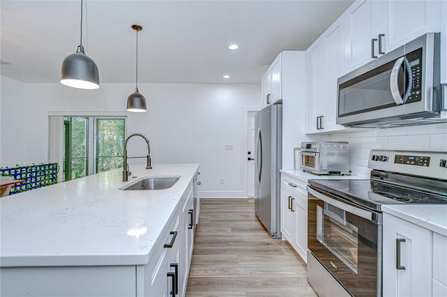 1051 44TH STREET S, St Petersburg, FL 33711