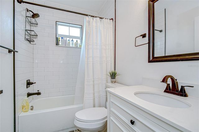 1051 44TH STREET S, St Petersburg, FL 33711