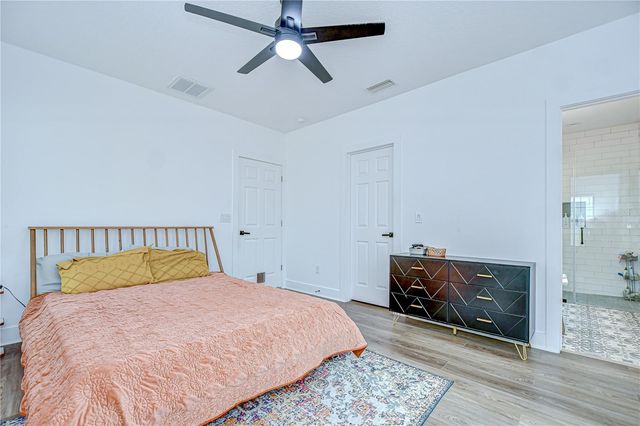 1051 44TH STREET S, St Petersburg, FL 33711