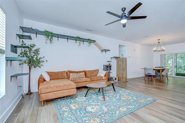 1051 44TH STREET S, St Petersburg, FL 33711