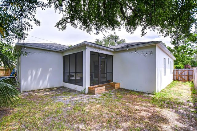 1051 44TH STREET S, St Petersburg, FL 33711