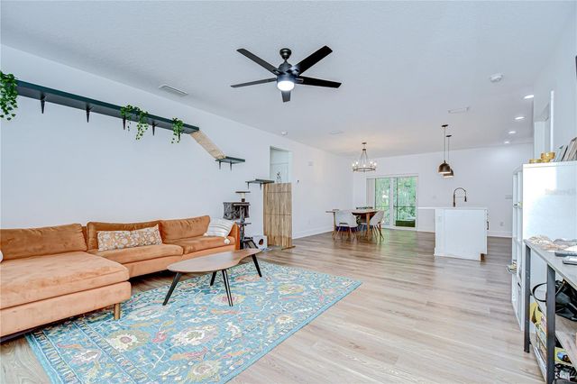1051 44TH STREET S, St Petersburg, FL 33711
