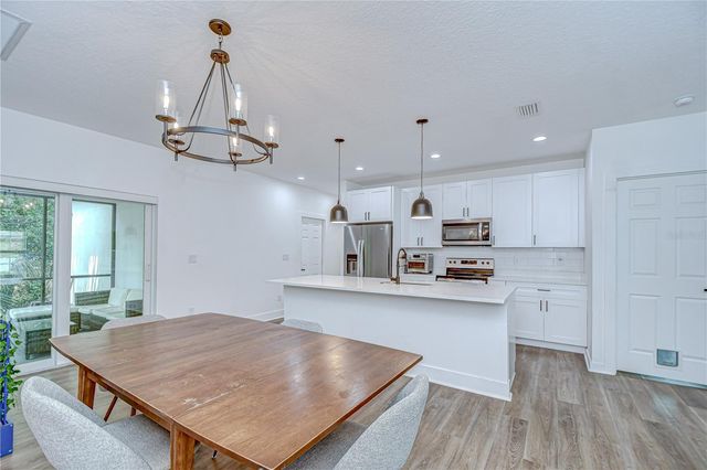 1051 44TH STREET S, St Petersburg, FL 33711