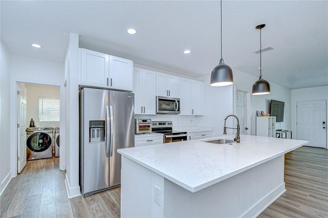 1051 44TH STREET S, St Petersburg, FL 33711