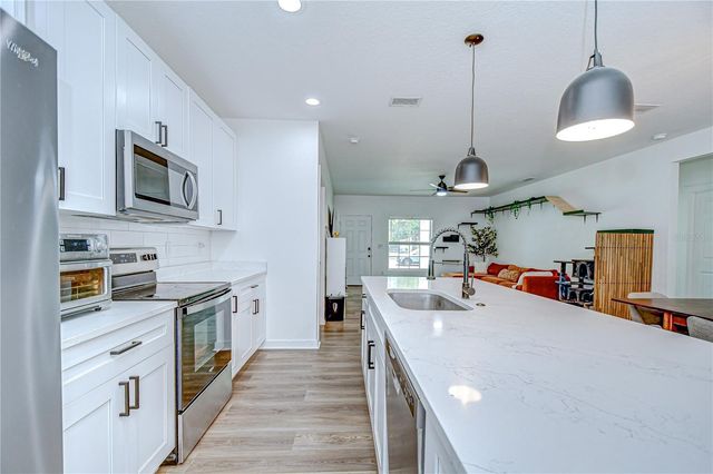 1051 44TH STREET S, St Petersburg, FL 33711