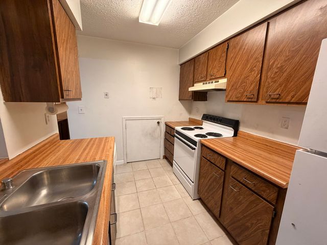 6459 Summerfield Drive, Florence, KY 41042