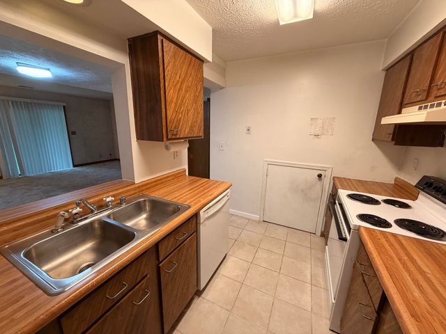 6459 Summerfield Drive, Florence, KY 41042
