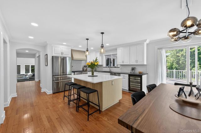 9 Briga Lane, White Plains, NY 10605