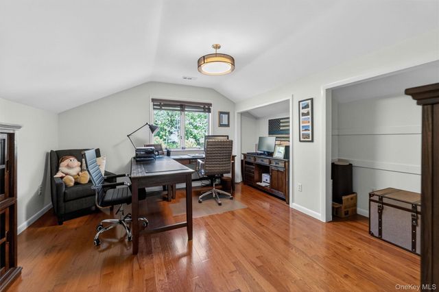 9 Briga Lane, White Plains, NY 10605