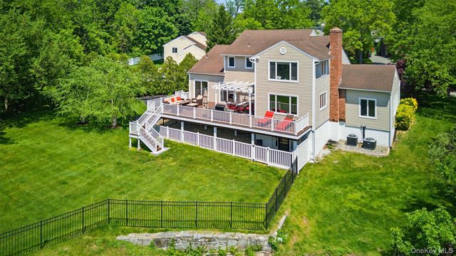 9 Briga Lane, White Plains, NY 10605