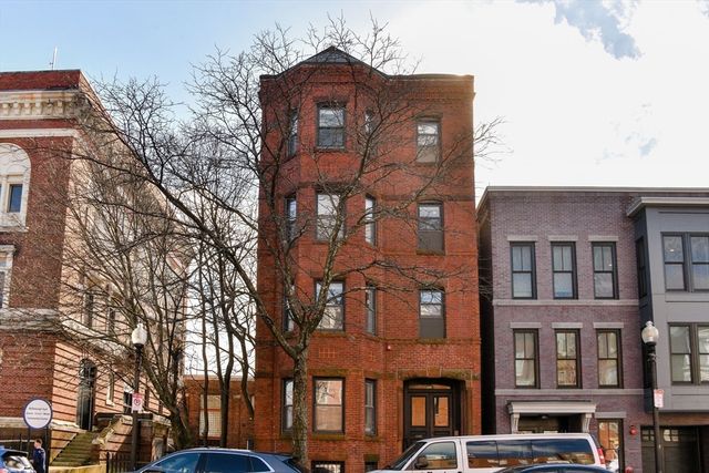 529 E Broadway 4, Boston, MA 02127