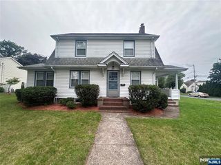 208 Midland Avenue, Paramus, NJ 07652
