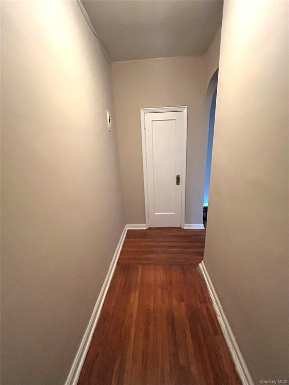 758 Brady Court 214, Bronx, NY 10462 — photo 2