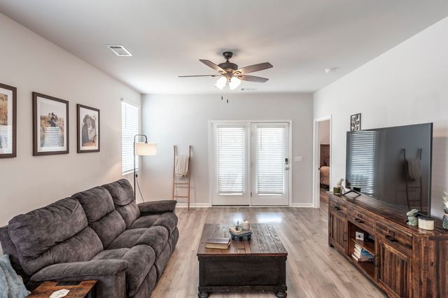 5012 Espy Ave, White House, TN 37188