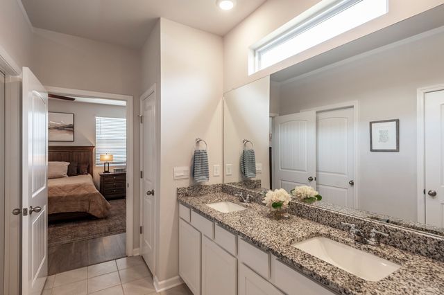 5012 Espy Ave, White House, TN 37188