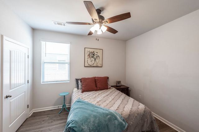 5012 Espy Ave, White House, TN 37188