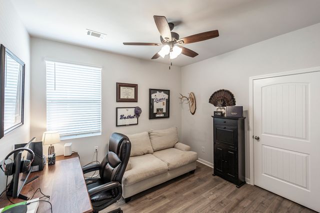 5012 Espy Ave, White House, TN 37188