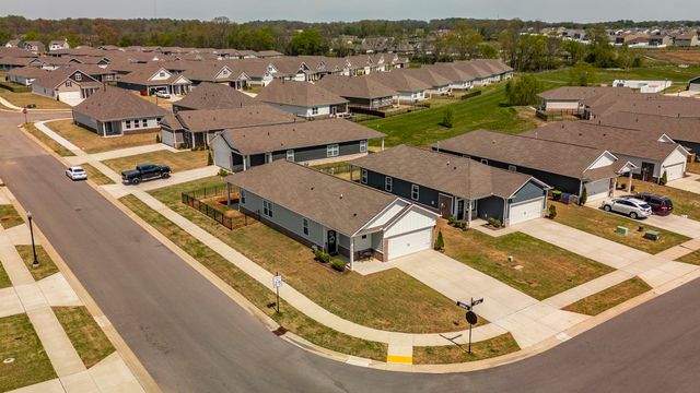 5012 Espy Ave, White House, TN 37188