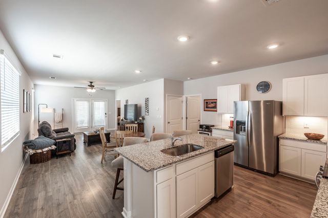 5012 Espy Ave, White House, TN 37188