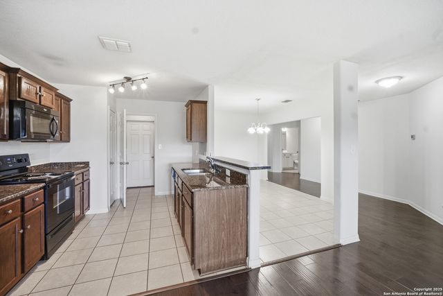 6810 Luckey, San Antonio, TX 78252