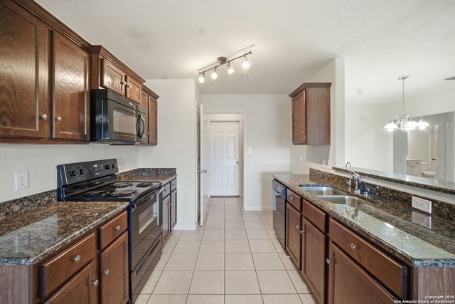 6810 Luckey, San Antonio, TX 78252