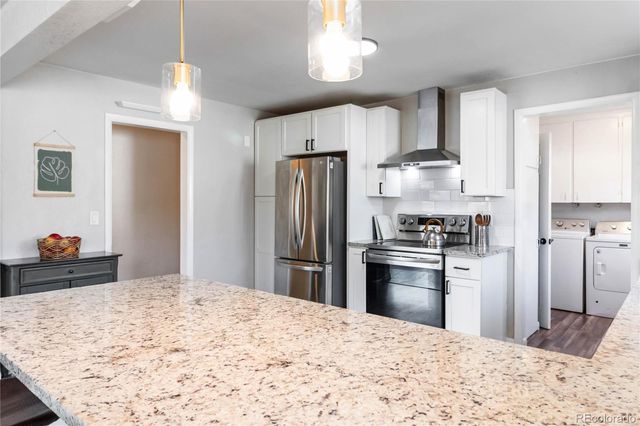 7675 W 25th Avenue, Lakewood, CO 80214