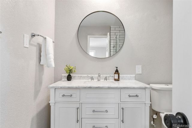 7675 W 25th Avenue, Lakewood, CO 80214